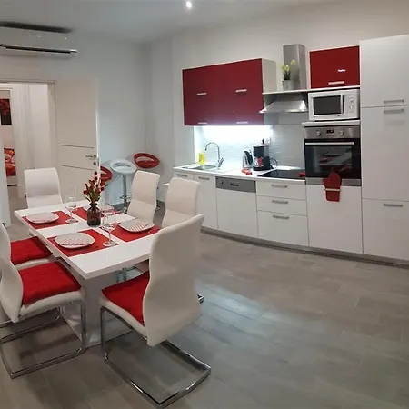 In 39068 Apartment