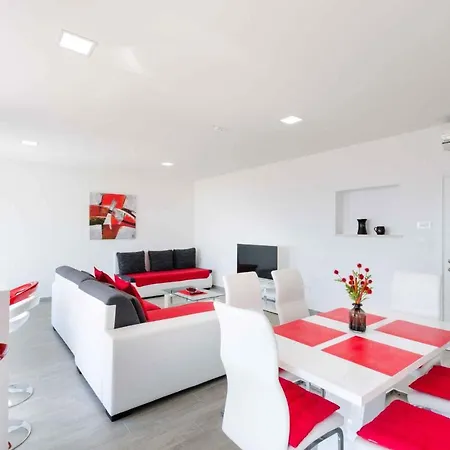 Apartment In 39068 Crikvenica