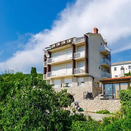 Apartment In 39068 Crikvenica